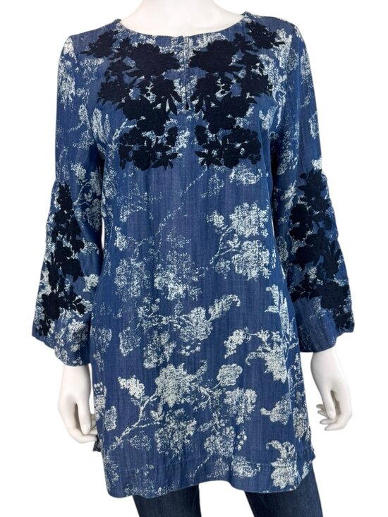 Chico's Tops - Chico's Blue Chambray Floral Embroidered Blouse Size M K0852